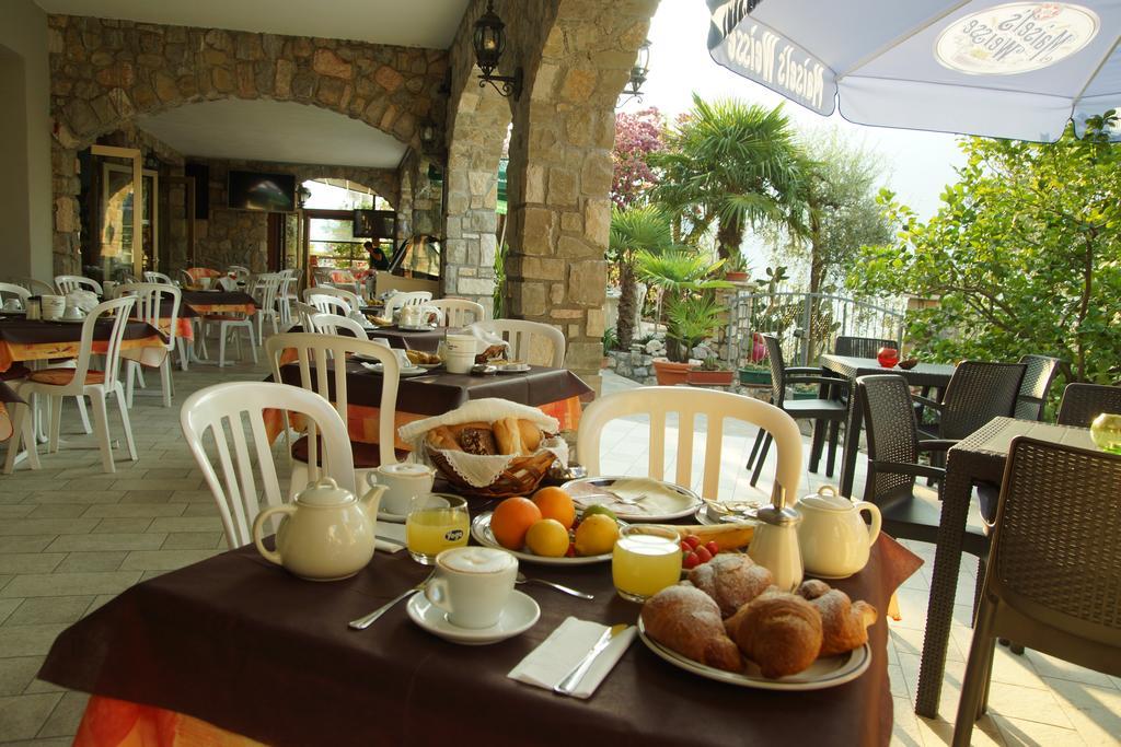 Hotel Augusta Garni Limone sul Garda Exteriér fotografie